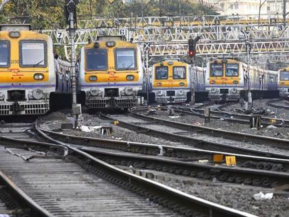 Ex-gratia grant to those affected by Virar-Dahanu railway four-lane construction | विरार-डहाणू रेल्वे चौपदरीकरण बाधितांना सानुग्रह अनुदान Ex-gratia grant to those affected by Virar-Dahanu railway four-lane construction | विरार-डहाणू रेल्वे चौपदरीकरण बाधितांना सानुग्रह अनुदान