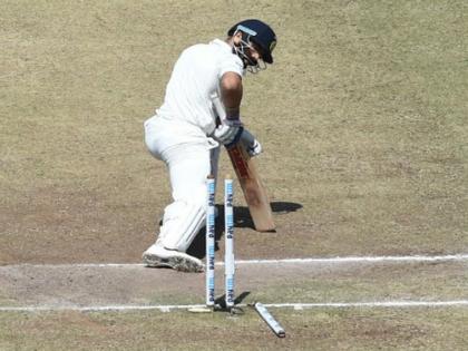 India vs England: Virat Kohli has not yet learned from his mistakes | India vs England: विराट कोहली आपल्या चुकांमधून अजूनही शिकला नाही, झाला असा आऊट