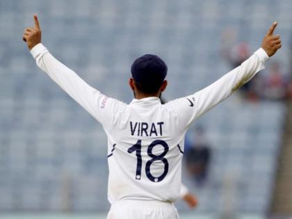 IPL 2025: Virat Kohli's Test Jersey Massively In Sale Outside Chinnaswamy Stadium After RCB Star's Shock Retirement | Virat Kohli: विराट कोहलीची जर्सी खरेदी करण्यासाठी चिन्नास्वामी स्टेडियमबाहेर चाहत्यांची झुंबड, व्हिडीओ होतोय व्हायरल!