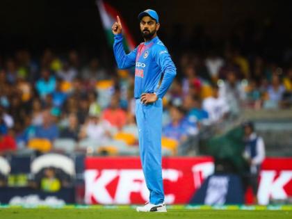 IND vs AUS 2nd T20: Virat Kohli blame the umpire on the field | IND vs AUS 2nd T20: विराट कोहली अंपायरवर भडकला, भर मैदानात घातला वाद