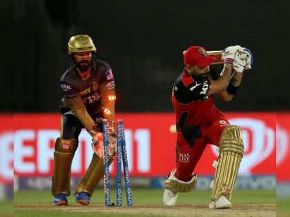 IPL, 2021 RCB vs KKR Eliminator Live : Sunil Narine gets  KS Bharat, Virat Kohli, AB Devilliers, Glenn Maxwell; RCB 138 for 7 | IPL, 2021 RCB vs KKR Eliminator Live : महत्त्वाच्या सामन्यात RCBच्या फलंदाजांनी म्यान केली तलवार, सुनील नरीच्या फिरकीसमोर झाले गपगार! 