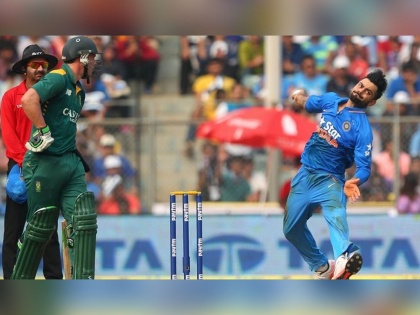 ICC World Cup 2019: Virat Kohli did not bowl after december 2017, know why? | ICC World Cup 2019 : विराट कोहलीनं 2017नंतर केली नाही गोलंदाजी, कारण...