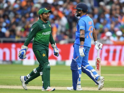 India vs Pakistan, Latest News: Virat Kohli walked when he did not edge the ball | India Vs Pakistan, Latest News: विराटची अतिघाई! नाबाद असतानाही परतला तंबूत