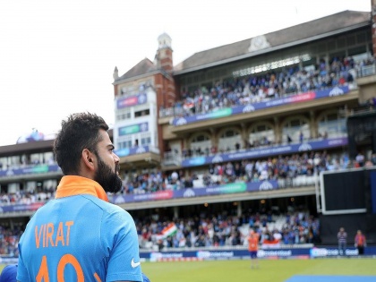 ICC World Cup 2019, IND vs AUS : Virat Kohli bat for Steve Smith, brilliant gesture from Team India captain | ICC World Cup 2019, IND vs AUS : ग्रेट विराट... स्मिथसाठी कॅप्टन कोहलीनं भारतीय चाहत्यांचेच कान टोचले