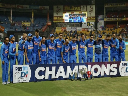India vs Australia, 3rd ODI: Team India won ODI Series against Australia | रोहित-विराटसमोर ‘कांगारूं’ची शरणागती, तिसऱ्या सामन्यासह मालिकेत २-१ ने बाजी