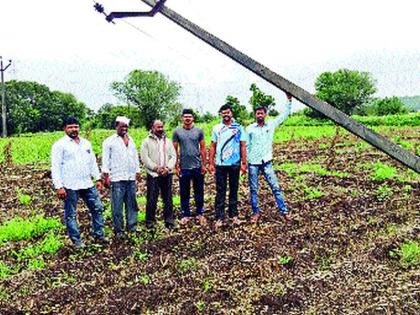 Accidental risk due to ignorance of MSEDCL | महावितरणच्या दुर्लक्षामुळे दुर्घटनेचा धोका