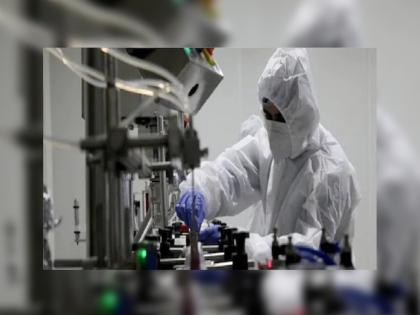 american economist claims corona was created in US lab not from china | कोरोना 'या' देशाच्या लॅबमध्ये तयार केला गेला, चीनमध्ये नाही!... अर्थतज्ज्ञाचा खळबळजनक दावा