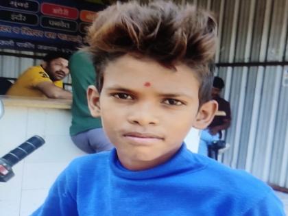 Body of drowned child found after 15 hours in Jalgaon | १५ तासानंतर सापडला बुडालेला मुलाचा मृतदेह; कुटुंबीयांचा आक्रोश 