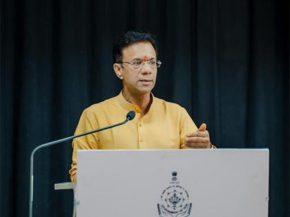 54 sanitation workers to get 20 thousand each minister vishwajit rane announces | ५४ सफाई कामगारांना प्रत्येकी २० हजार रुपये; मंत्री विश्वजीत राणे यांची घोषणा 