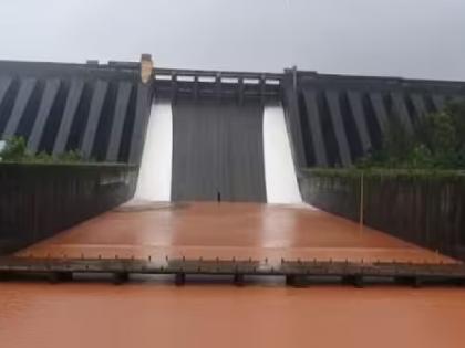 Heavy rain in Satara district; The gates of Koyna, Urmodi, Veer, Kanher dams were opened | सातारा जिल्ह्यात जोरदार पाऊस; कोयना, उरमोडी, वीर, कण्हेर धरणाचे दरवाजे उघडले