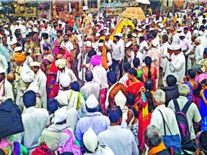 The glorious procession of Shri Shankar | अलंकापुरीत रंगली ‘श्रीं’ची वैभवी मिरवणूक