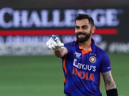 Virat Kohli moves to number 15 in the ICC T20 batsman ranking, He and Rohit Sharma are the only 2 Indian batsmen in the top 15 in all 3 formats in the ICC ranking | ICC T20 Ranking : एका शतकानं विराट कोहलीचं जग बदललं; रोहित शर्मासह तीनही फॉरमॅटमध्ये वर्चस्व गाजवलं