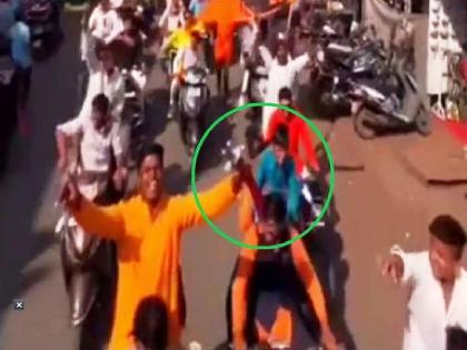 Nine people arrested for swinging swords in Shiv Jayanti Procession in nagpur | शिवजयंतीच्या रॅलीत ‘तलवार’बाजी; नऊजणांना अटक