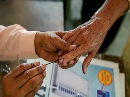 A 102-year-old grandfather in Nanded village shivane has an uninterrupted tradition of voting | नांदेड गावातील १०२ वर्षांच्या आजोबांची मतदानाची अविरत परंपरा