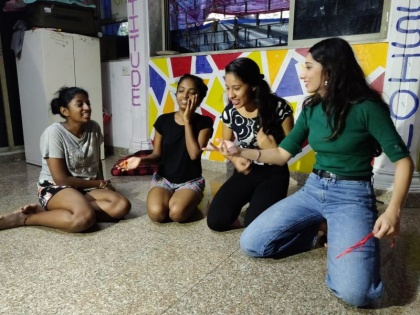 Vrushika Mehta met sex worker's children for yeh teri galiyan | वृशिका मेहताने भूमिकेसाठी घेतली सेक्स वर्कर्सच्या मुलींची भेट
