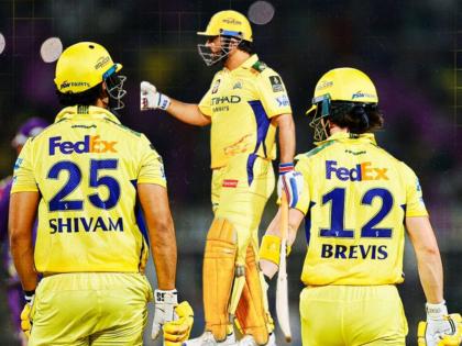 IPL 2025 KKR vs CSK Dewald Brevis Urvil Patel and Shivam Dube helped Chennai Super Kings dampen Kolkata Knight Riders Playoff Hopes With A Successful 180 Run Chase | पॉवरप्लेमध्ये अर्धा संघ तंबूत परतल्यावरही CSK नं काढली मॅच; प्लेऑफ्स शर्यतीत KKR तळ्यात मळ्यात