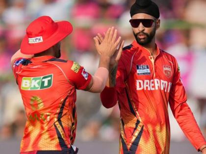 IPL 2025 Punjab Kings won by 10 runs Harpreet Brar Azmatullah Omarzai Marco Jansen Shine After Nehal Wadhera Shashank Singh Hit Show | RR विरुद्धच्या विजयासह PBKS चा प्लेऑफ्सचा पेपर झाला सोपा! आता GT च्या निकालावर असतील नजरा, कारण...