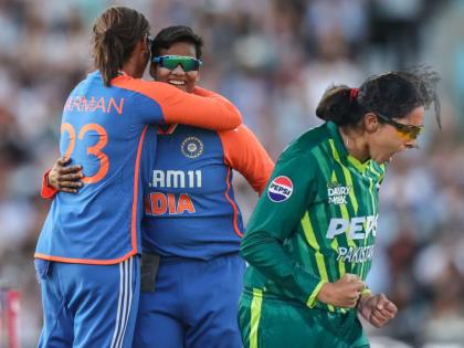 Deepti Sharma has advanced one slot to return to her career-best second place in the ICC Women's T20I Bowling Rankings | दीप्ती शर्मा पाकच्या छोरीला देतीये तगडी फाईट; पहिल्यांदाच नंबर वनचा ताज मिरवण्याची संधी