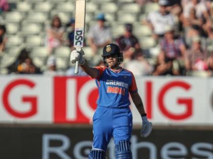 Shafali Verma Re Enters Top 10 In ICC Womens T20I Rankings Deepti Sharma Suffers loss | IND vs ENG : इंग्लंडविरुद्ध धमाका! लेडी सेहवागला झाला मोठा फायदा; दीप्ती घाट्यात
