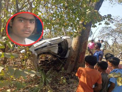 the driver died on the spot as uncontrolled car hit a tree on ramgarh route | अनियंत्रित कार झाडावर धडकली, चालक युवक जागीच ठार