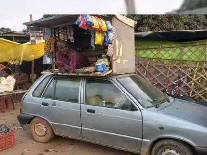 maruti car roof shop desi man unique jugaad video viral on social media | देसी जुगाड! हे दुकान पाहून नेटकरी म्हणाले, टॅलेंट देशाच्या बाहेर जाता कामा नये