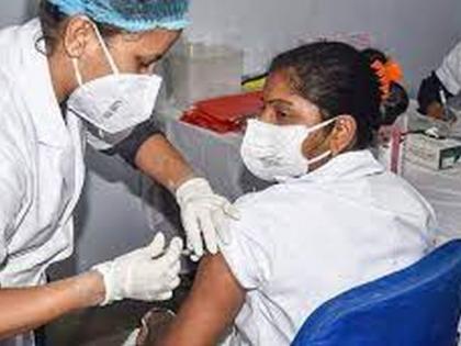 Vaccination of 29,000 people in Washim district in three days | वाशिम जिल्ह्यात तीन दिवसांत २९ हजार जणांचे लसीकरण