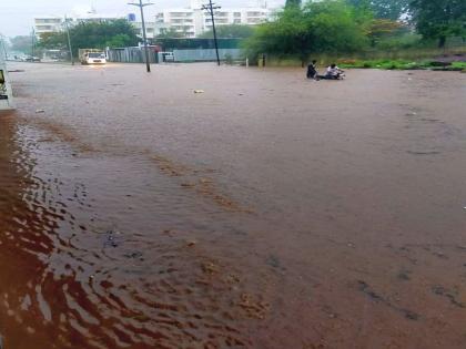 Roads flooded: Heavy rains in city for second day in a row | रस्ते जलमय : सलग दुसऱ्या दिवशी पावसाची शहरात जोरदार ‘बॅटिंग’