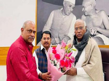 Congress Ashok Chavan supporters march to Delhi; Vijay Wadettiwar, Amar Rajurkar visits Mallikarjun Kharge | अशोक चव्हाण समर्थकांची दिल्लीवारी; विजय वडेट्टीवार, अमर राजूरकर यांनी घेतली खरगेंची भेट