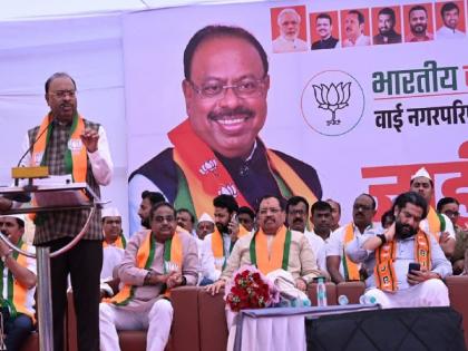 मुख्यमंत्र्यांच्या 'बॅडबूक'मध्ये गेल्यावर काय होतंय ते सर्वांना माहीतच आहे, महसूलमंत्री बावनकुळे यांनी दिला इशारा 