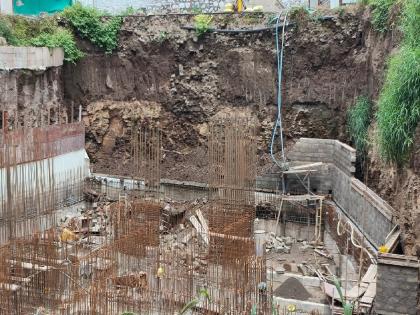 Seven workers buried under rubble after wall collapses in Miraj Sangli One dead, one seriously injured | Sangli: मिरजेत तटभिंत कोसळून सात कामगार ढिगाऱ्याखाली दबले; एकाचा मृत्यू, एक गंभीर जखमी Seven workers buried under rubble after wall collapses in Miraj Sangli One dead, one seriously injured | Sangli: मिरजेत तटभिंत कोसळून सात कामगार ढिगाऱ्याखाली दबले; एकाचा मृत्यू, एक गंभीर जखमी