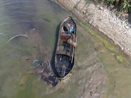 Surgical strike on sand mafia 13 boats destroyed, loss of Rs 2.6 crore | वाळू माफियांवर सर्जिकल स्ट्राइक..! १३ बोटी नष्ट, २ कोटी ६० लाखांचा फटका Surgical strike on sand mafia 13 boats destroyed, loss of Rs 2.6 crore | वाळू माफियांवर सर्जिकल स्ट्राइक..! १३ बोटी नष्ट, २ कोटी ६० लाखांचा फटका