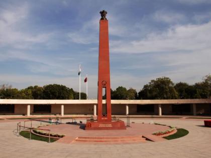 National War Memorial inaugurated Heres how NWM in India Gate complex looks from inside watch video | शहिदांच्या स्मृती जपणारं राष्ट्रीय युद्ध स्मारक आतून कसं दिसतं? पाहा व्हिडीओ