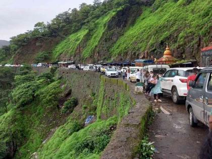 Varandh Ghat closed for traffic due to landslide Notification of Raigad District Collector | दरड कोसळल्याने वरंध घाट वाहतुकीसाठी बंद; रायगड जिल्हाधिकाऱ्यांची अधिसूचना