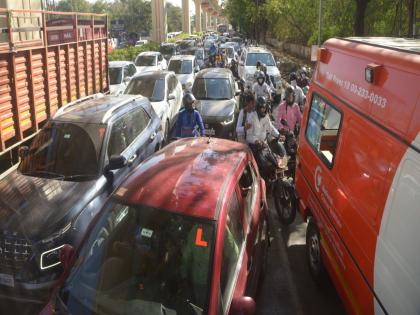 The cricket match ended and thousands of vehicles got stuck on Wardha Road | क्रिकेट मॅच संपली अन् वर्धा रोडवर अडकली हजारो वाहने