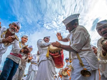 Ashadhi Ekadashi 2025: On Ashadhi Ekadashi, chant the word 'Aart Saad' to Vithoba! | Ashadhi Ekadashi 2025: आषाढी एकादशीला विठोबाला घाला 'या' शब्दात आर्त साद! Ashadhi Ekadashi 2025: On Ashadhi Ekadashi, chant the word 'Aart Saad' to Vithoba! | Ashadhi Ekadashi 2025: आषाढी एकादशीला विठोबाला घाला 'या' शब्दात आर्त साद!
