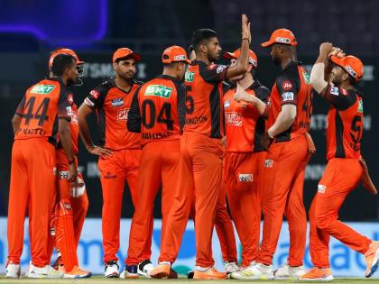 Blow to Sunrisers Hyderabad as Ace Spinner Washington Sundar injured set to miss next to matches in IPL 2022 | Big Blow to SRH, IPL 2022: हैदराबादच्या संघाला मोठा धक्का! बडा खेळाडू Washington Sundar दुखापतीमुळे पुढील दोन सामन्यांना मुकणार