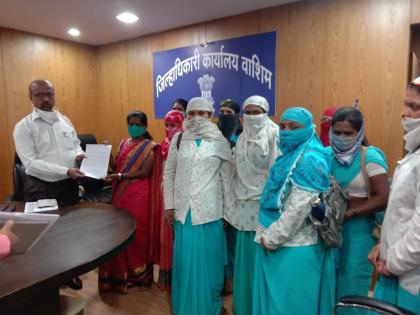 Aasha Workers, group promoters rallied against the medical authorities | वैद्यकीय अधिकाऱ्यांविरूद्ध आशा, गटप्रवर्तक एकवटल्या