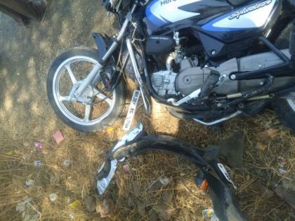 one died in bus-bike accident in washim | एसटीच्या जोरदार धडकेत बाईकस्वाराचा जागीत मृत्यू