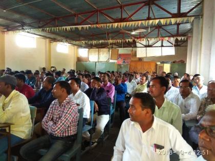 Secondary teacher, Headmaster's Enlightenment class at Risod | रिसोड येथे माध्यमिक शिक्षक, मुख्याध्यापकांचा उद्बोधन वर्ग