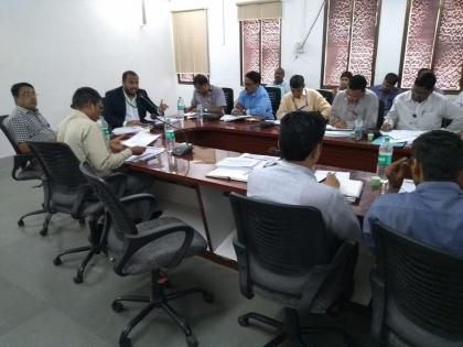 Chief Executive Officer of Washim reviewed the cleanliness | वाशिमच्या मुख्य कार्यकारी अधिकाऱ्यांनी घेतला स्वच्छतेचा आढावा