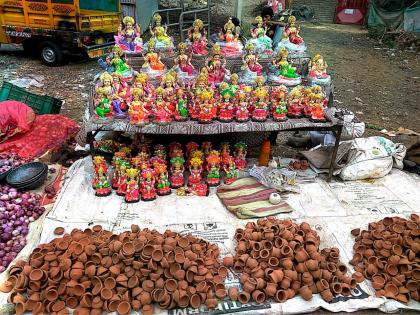 Diwali boom in rural markets | ग्रामीण बाजारपेठांतही दिवाळीची धामधुम