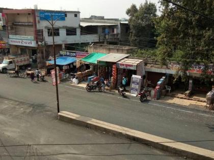 Settle on business and parking management disputes; Washim market restored | व्यापारी व पार्किंग व्यवस्थापनाच्या वादावर तोडगा; वाशिमची बाजारपेठ पूर्ववत 