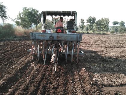 Washim district starts wheat sowing! | वाशिम जिल्ह्यात गहू पेरणीस सुरूवात!