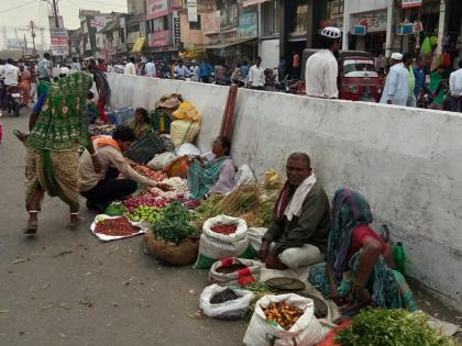 Transportation Branch fails to streamline traffic management in Washim city! | वाशिम शहरातील वाहतूक व्यवस्था सुरळीत करण्यात वाहतूक शाखा अपयशी!    