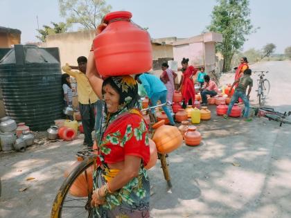 Inflammation increased, 289 villages in Latur district were affected; long walk for a pot of water! | दाहकता वाढली, लातूर जिल्ह्यातील २८९ गावांमध्ये ठणठणाट; घागरभर पाण्यासाठी पायपीट!