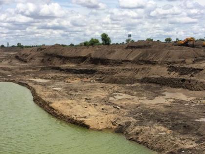  Water conservation of 28 acres of caves! | २८ एकरांवरील खोदतळ्यांमध्ये पाणी साठा!