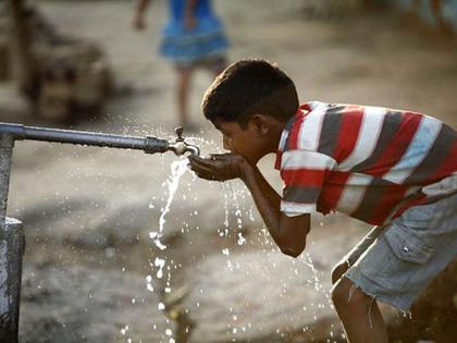 Mumbai's water is the purest in the country; Not only in Delhi, but also the drinking water is unclean | मुंबईचे पाणी देशात सर्वाधिक शुद्ध; दिल्लीत हवाच नव्हे, पिण्याचे पाणीही अशुद्ध