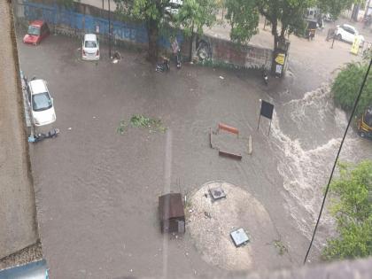 saying we removed the water in 2 hours Even though the situation is in front of their eyes, the Pune Municipal Corporation lies | ...म्हणे आम्ही २ तासात पाणी हटवले; परिस्थिती डोळ्यासमोर असूनही पुणे महापालिका खोटं बोलते