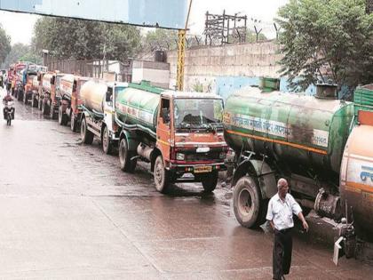 pmc said 24 hours water supply but 15,000 tankers are still running in the pune city | Pune Water News: गप्पा २४ तास पाणीपुरवठ्याच्या पण शहरात आजही १५ हजार टँकर सुरू