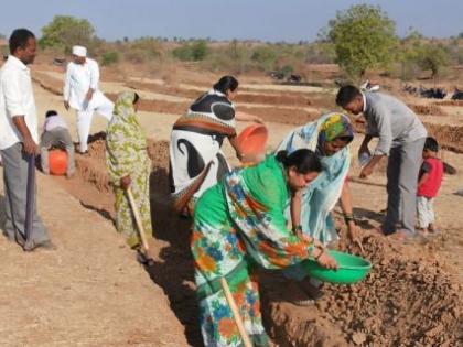 'Water Cup' competition: Villagers unite to get rid of drought | ‘वॉटर कप’ स्पर्धा:  पोफळी-गाव पाणीदार करण्यासाठी गावकरी एकटवटले